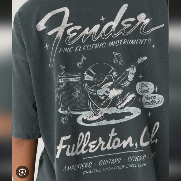 NWT Daydreamer Fender Fullerton CA Glitter Merch Tee in Forest Pigment - Picture 4 of 9